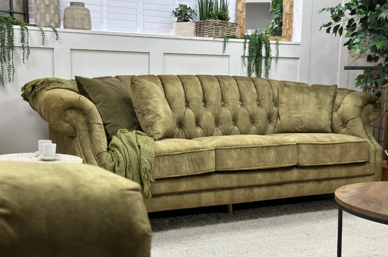 Are Green Sofas Still in Style?