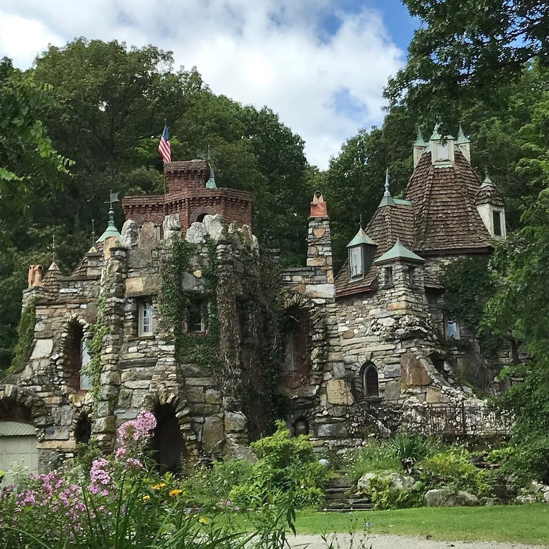 Experience the Marvelous Romance of Wing’s Castle B&B in New York