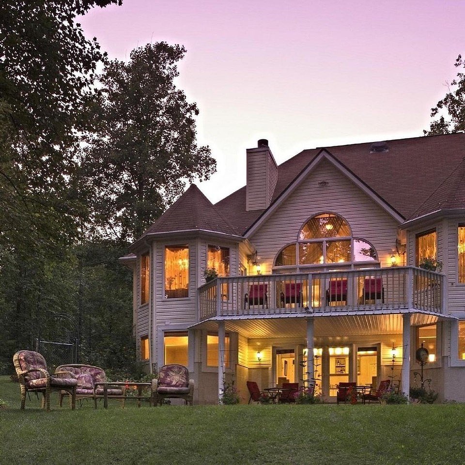 Cherry Valley Manor B&B: A Luxurious Retreat in Pennsylvania